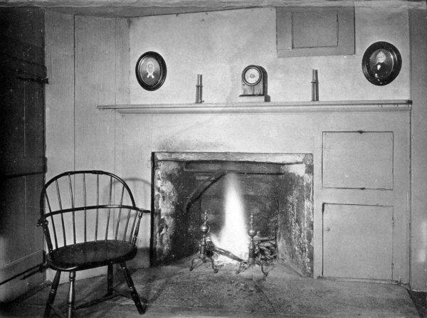 TRUE EIGHTEENTH CENTURY SIMPLICITY. NOW THE AUTHOR'S
DINING ROOM

Photo by John Runyon