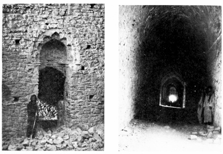 Fig. 94.&mdash;UKHEIḌIR, CUSPED DOOR OF COURT S.