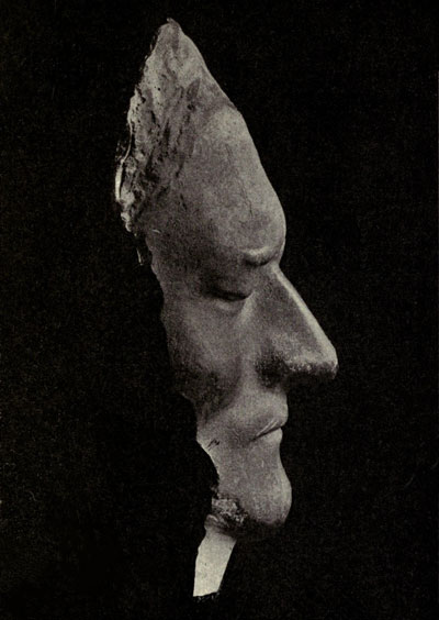 DEATH MASK OF SIR ISAAC
NEWTON.